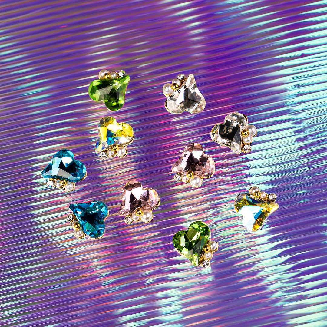 Pearl & Crystal Skew Heart Shape Nail Rhinestones - Image 2