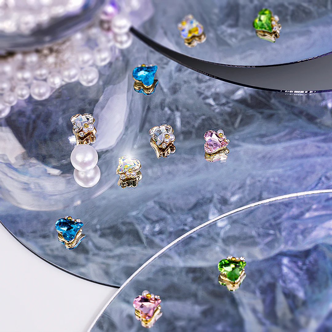 Pearl & Crystal Skew Heart Shape Nail Rhinestones - Image 3